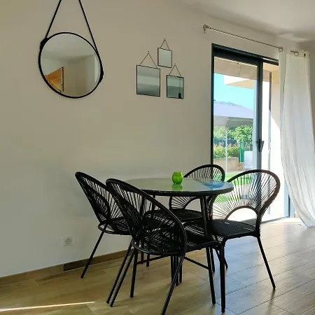 Jardin Et 2 Centre St Florent Lejlighed
